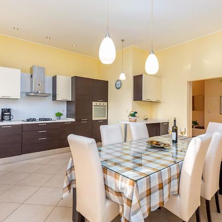 Apartment Luana A1 Fazana Bagian luar foto