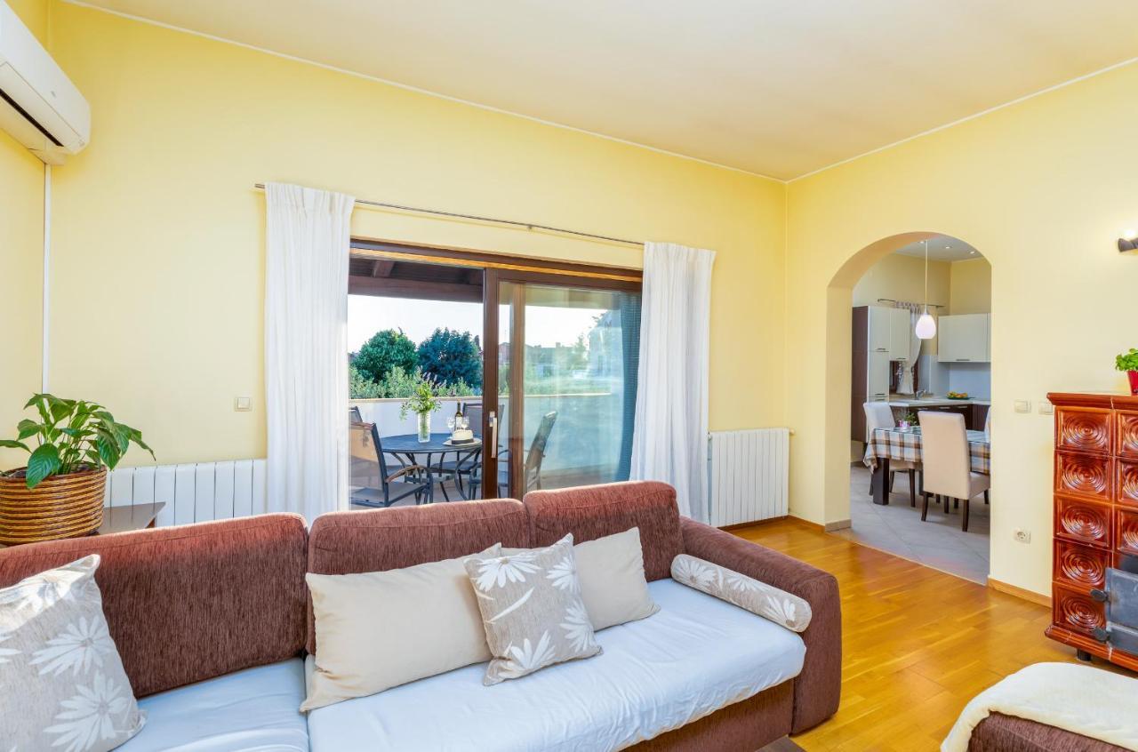 Apartment Luana A1 Fazana Bagian luar foto